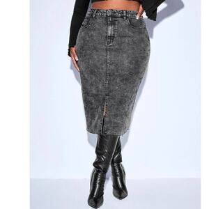 SHEIN Lady Plus Split Hem Denim Skirt
